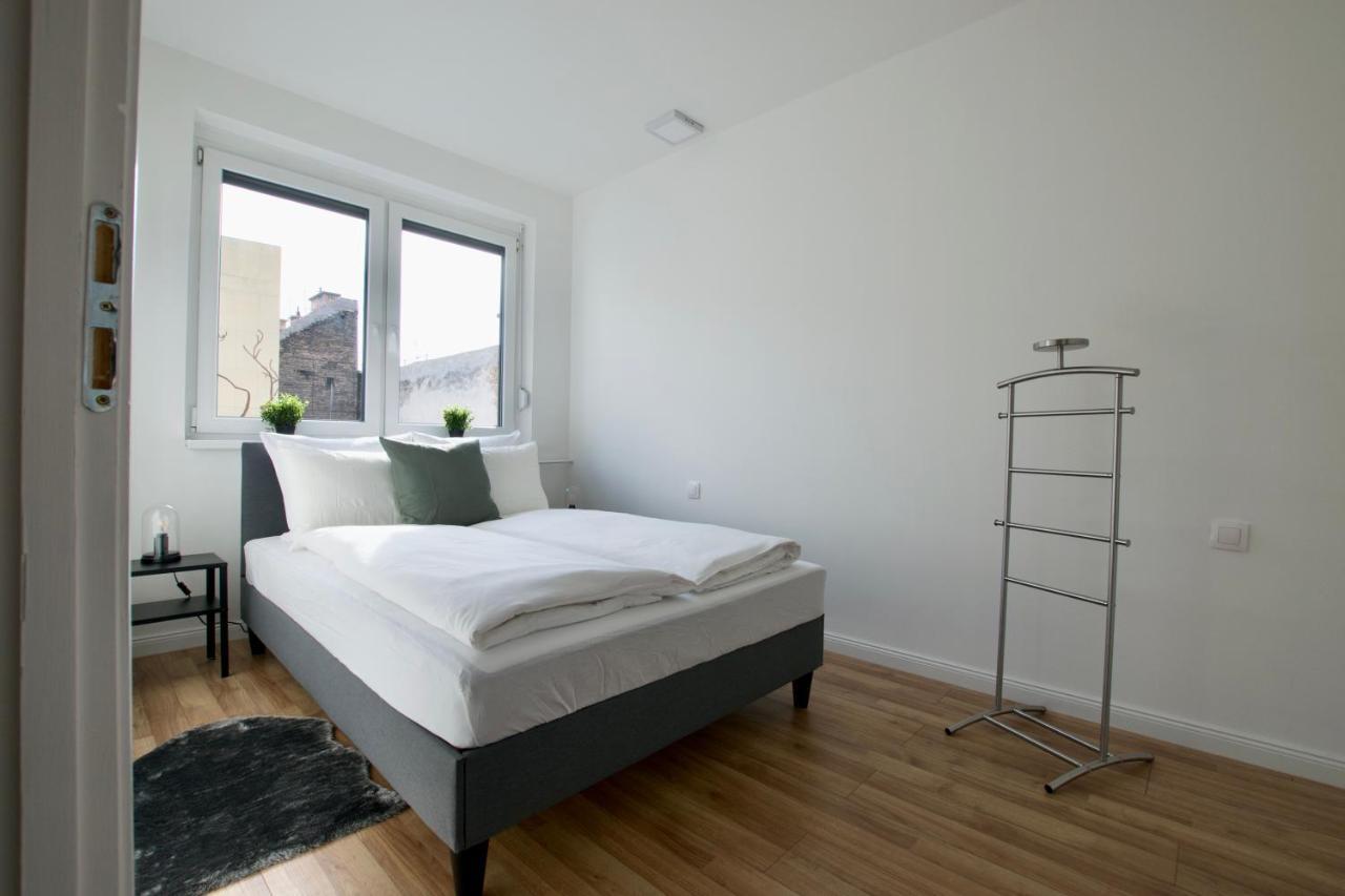 Standard Apartment By Hi5 - Dessewffy 37 Suites 布达佩斯 外观 照片