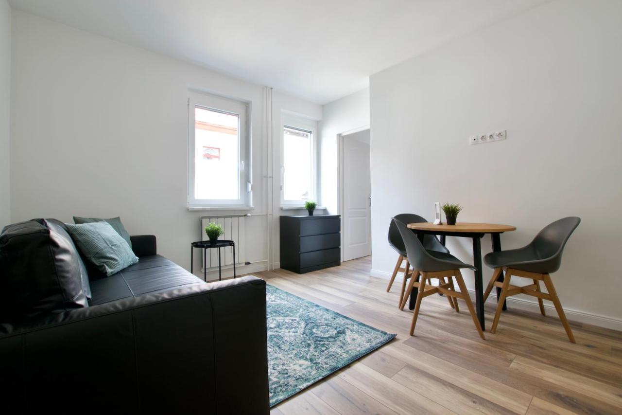 Standard Apartment By Hi5 - Dessewffy 37 Suites 布达佩斯 外观 照片
